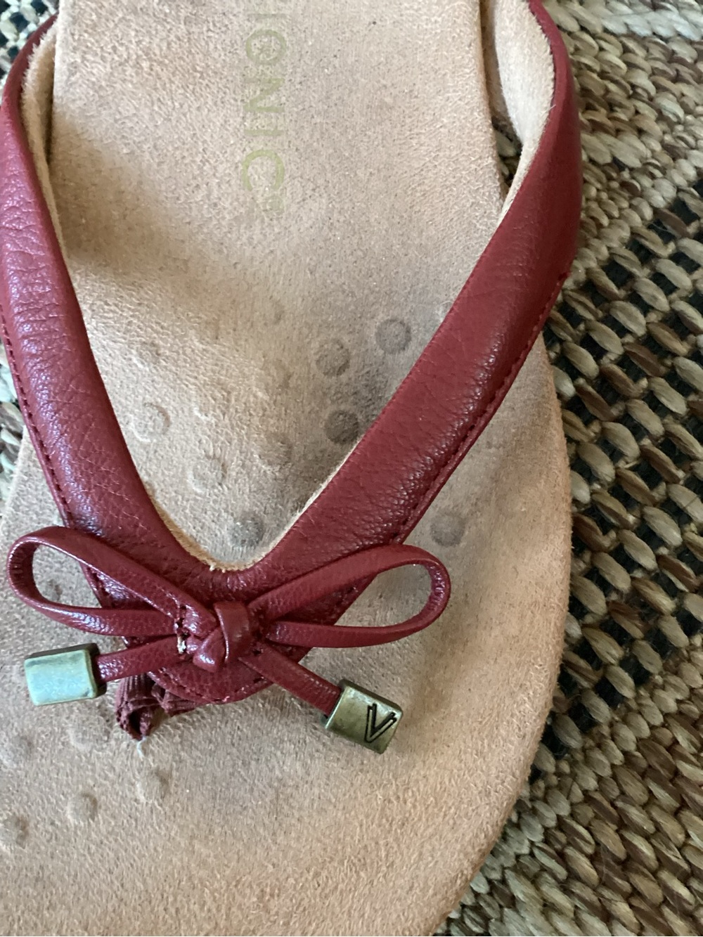 VIONIC Women’s Bella Thong Flip Flop Red Size 9 - Picture 3 of 3